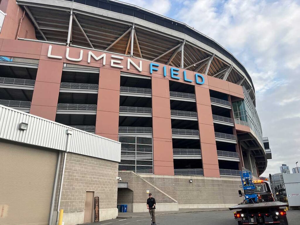 lumen field screen install 1