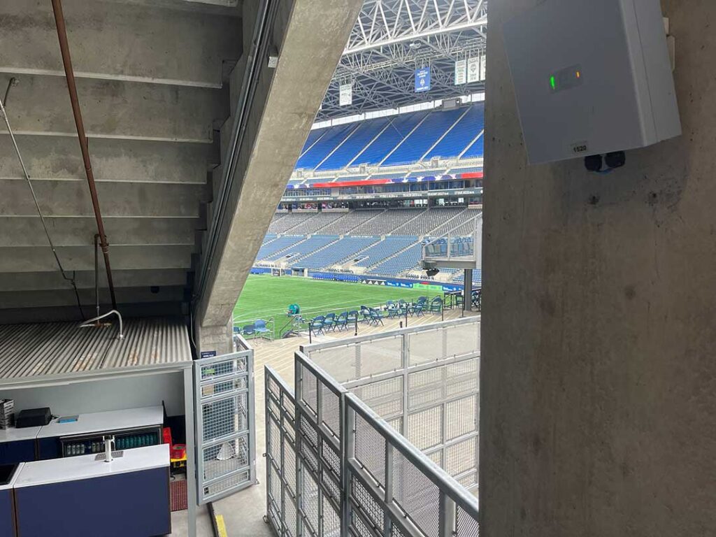 lumen field screen install 2