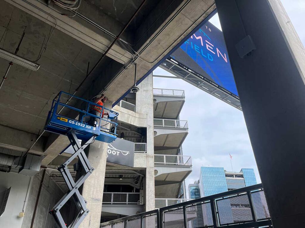 lumen field screen install 4